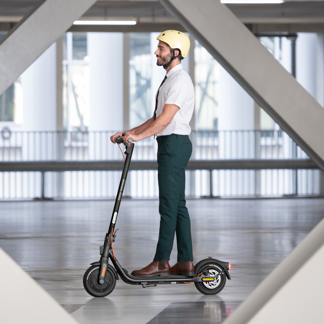 Segway-Ninebot Kickscooter F30E lifestyle